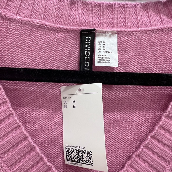 cropped pink vneck knit sweater - Picture 3 of 5